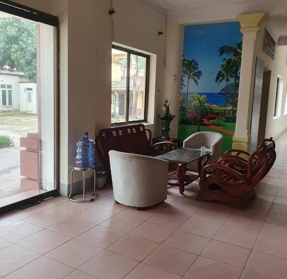 هتل Khách Sạn Viễn đông