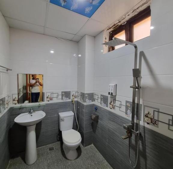 هتل Khách Sạn Viễn đông