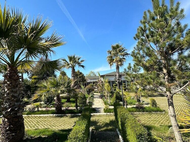 Отель Kompleksi Aljoma