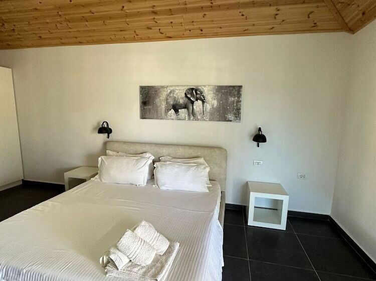 Отель Kompleksi Aljoma