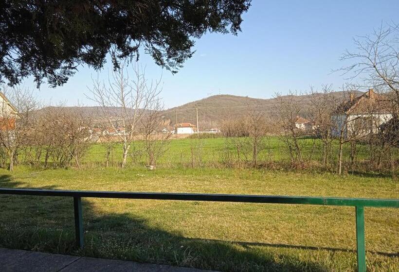 هتل Kuća Za Odmor Matić