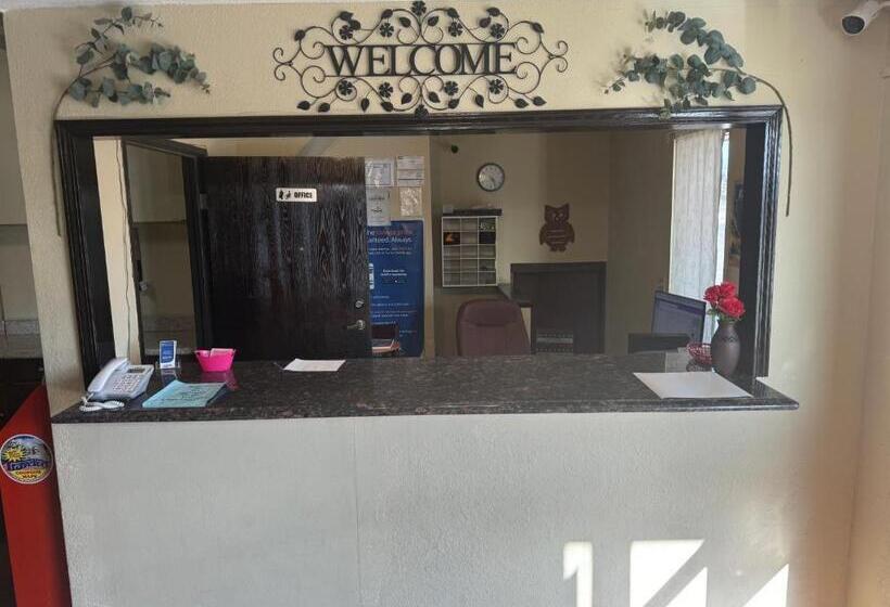 Отель Mitchell Inn