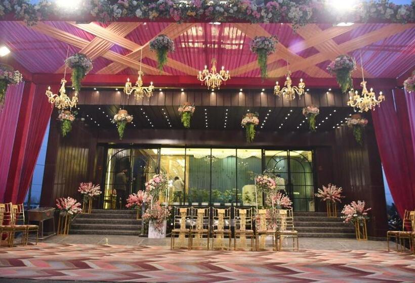 فندق Mng Stays At Bahuti Bypass