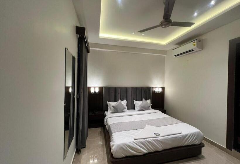 فندق Mng Stays At Bahuti Bypass