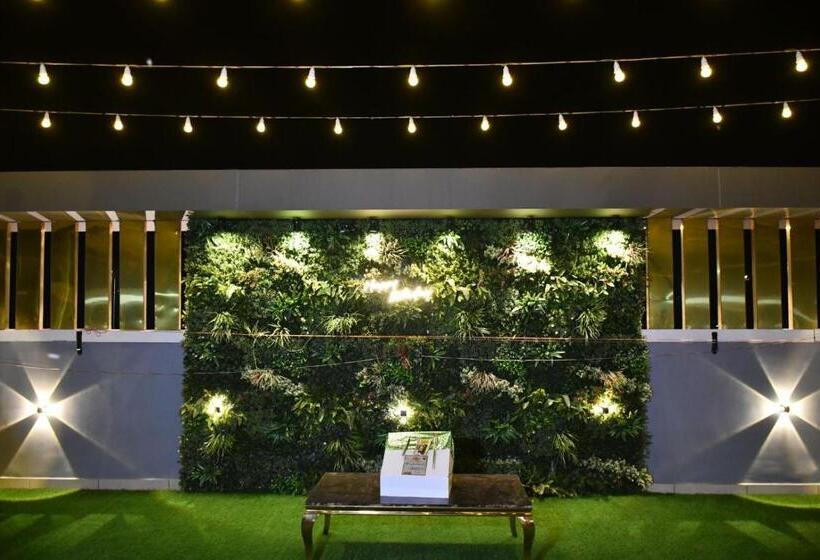 فندق Mng Stays At Bahuti Bypass