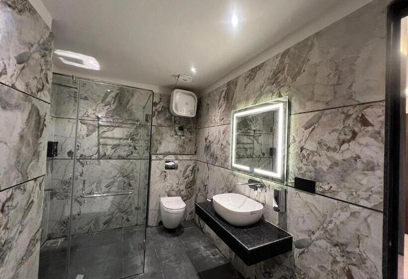 فندق Mng Stays At Bahuti Bypass