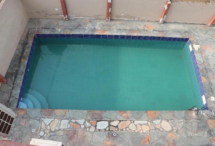 ホテル Nikops Royal