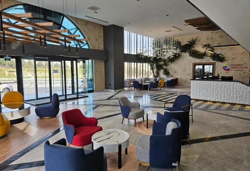 ホテル Ramada Encore By Wyndham Istanbul Arnavutkoy