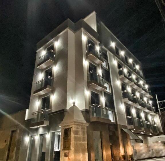 酒店 Santa María Inn