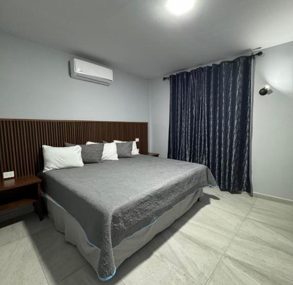 酒店 Santa María Inn