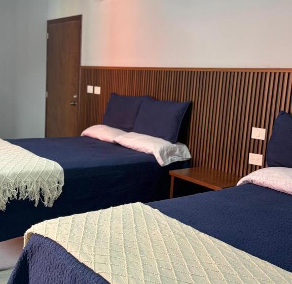 酒店 Santa María Inn