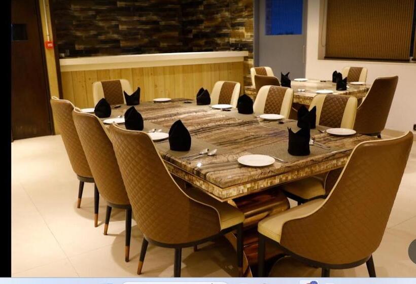 Отель Star Continental