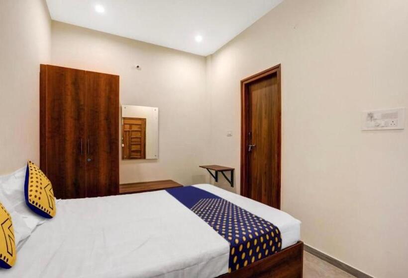 فندق Wood Side Recidency