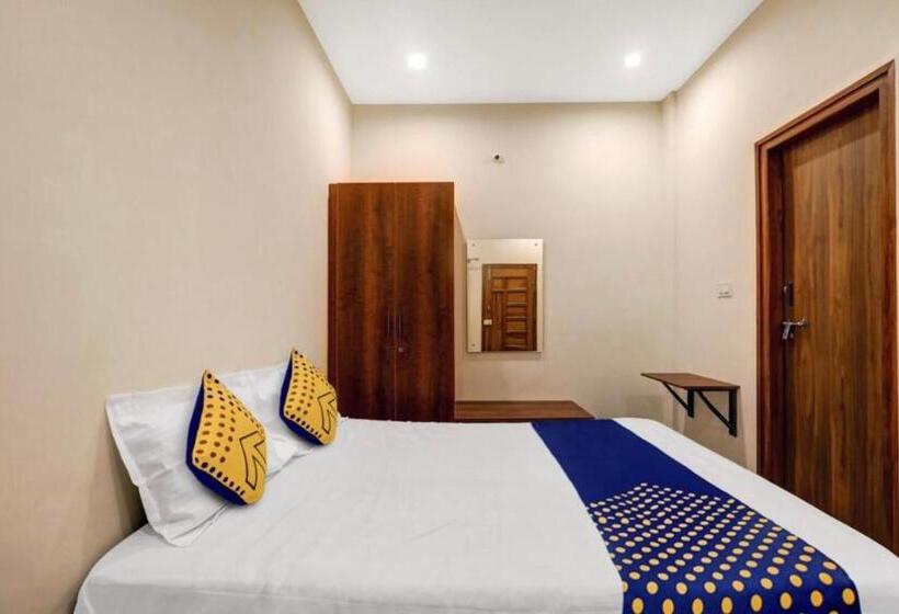 فندق Wood Side Recidency