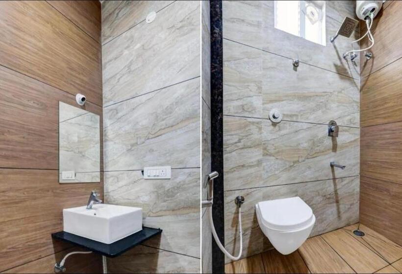 فندق Wood Side Recidency