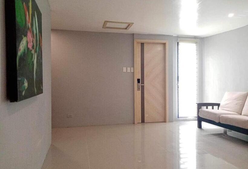 מוטל Transit Inn