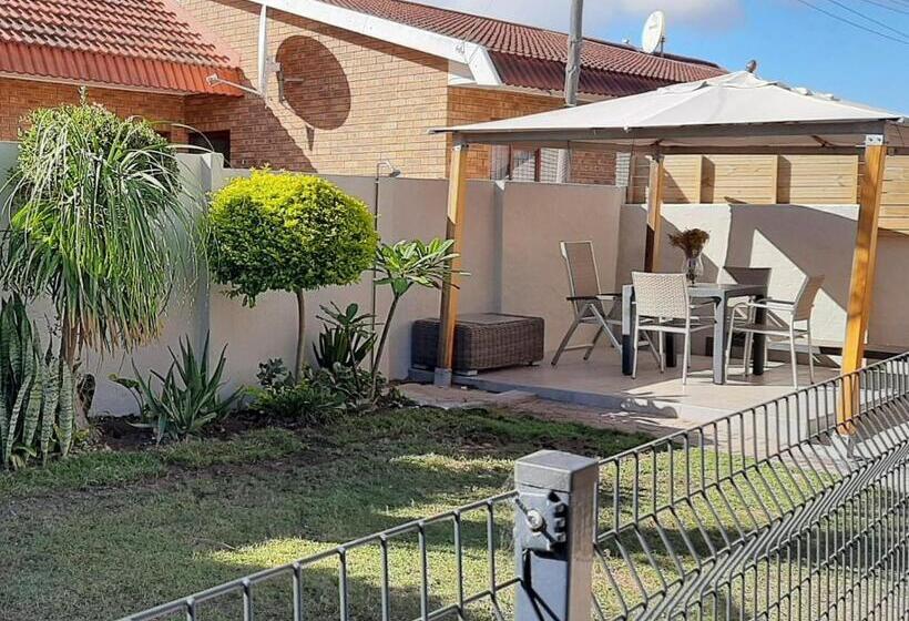 פנסיון 22 On Port Natal Hartenbos