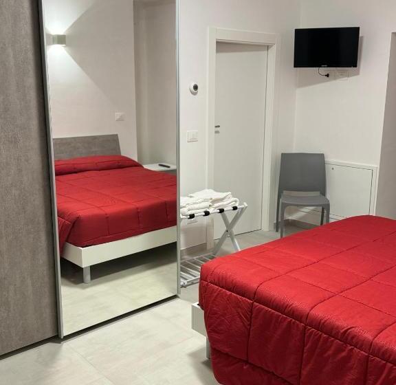 פנסיון Guest House  In Piazzetta