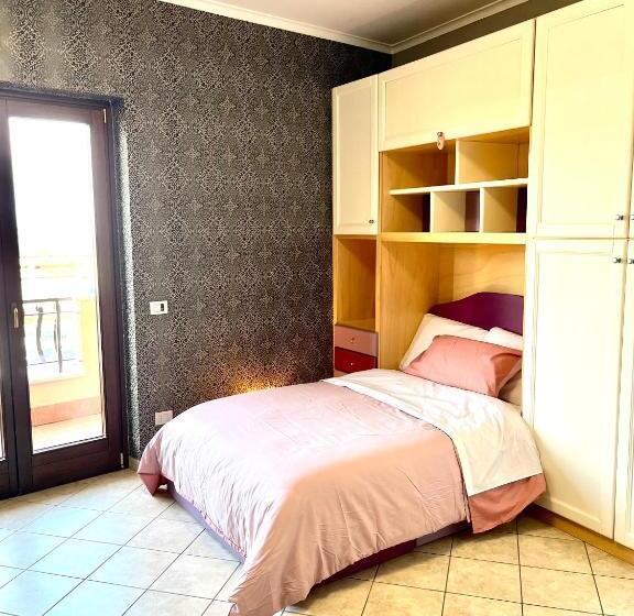 膳宿费 Al Capolinea