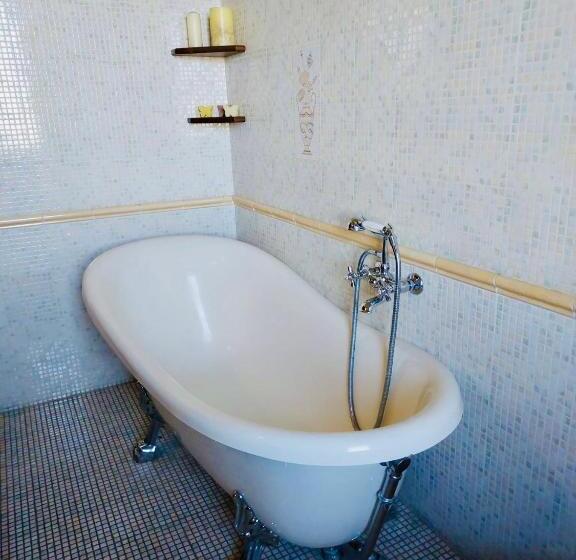 膳宿费 Al Capolinea