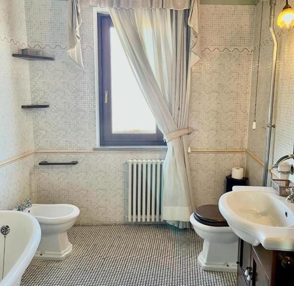 膳宿费 Al Capolinea