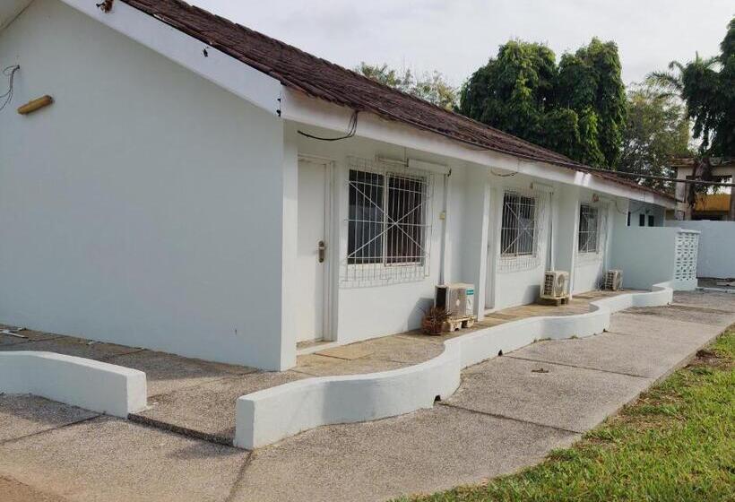 پانسیون Beach House Oasis