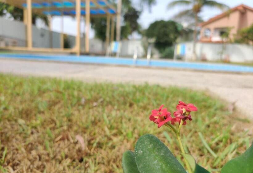 پانسیون Beach House Oasis