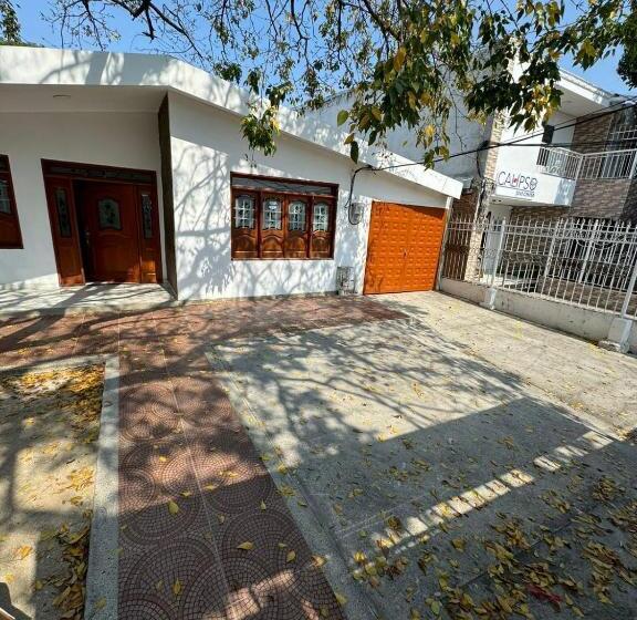 ペンション Calipso Dive And Pet Center