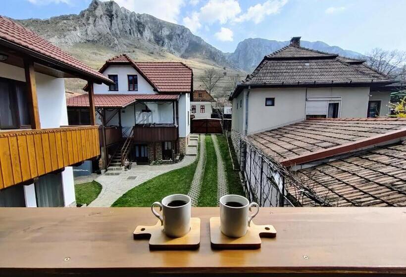 膳宿费 Casa De Vacanță Zabpatak Vendégház