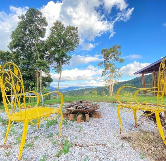 بنسيون Chalé Em Sapucaí Mirim Com Café Da Manhã   La Petite Provence