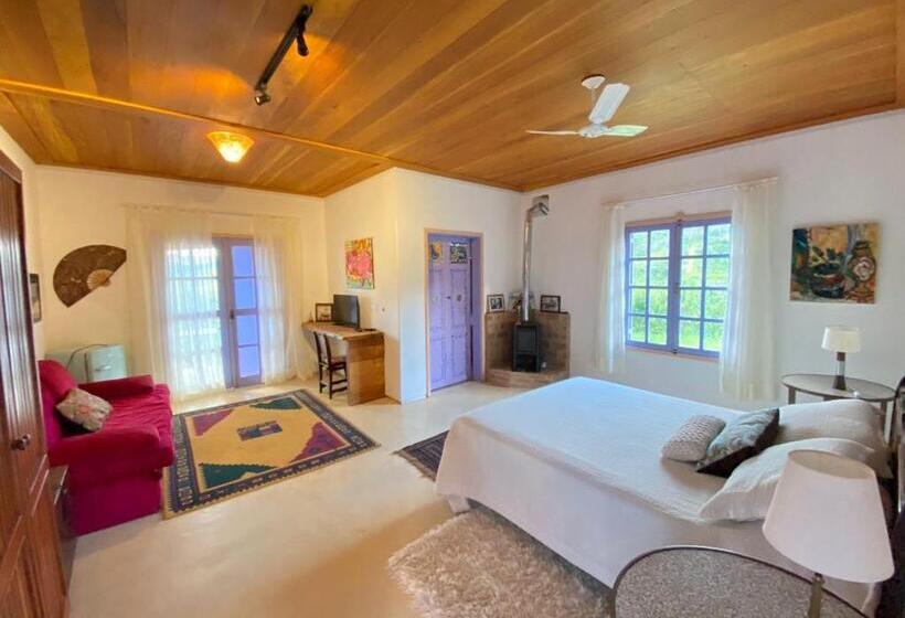 Pensão Chalé Em Sapucaí Mirim Com Café Da Manhã   La Petite Provence