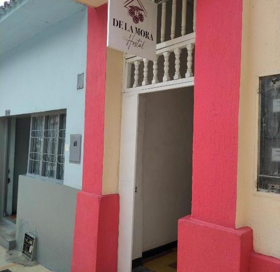 بنسيون De La Mora Hostal