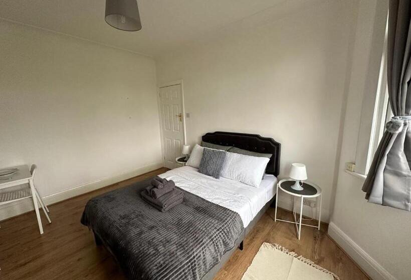 بنسيون Downhills Way   North London   Rooms