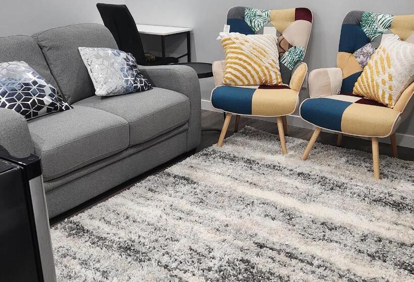 Pension Entire Basement Suite With Private Entrance