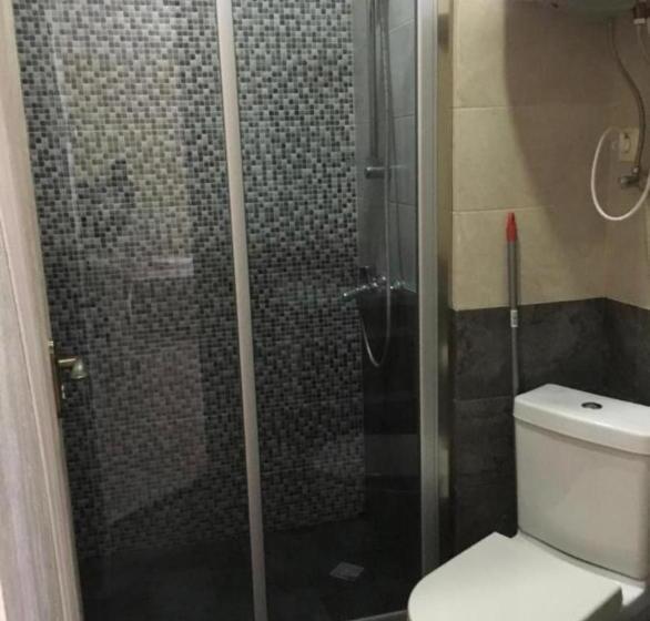 پانسیون Deluxe Guest House