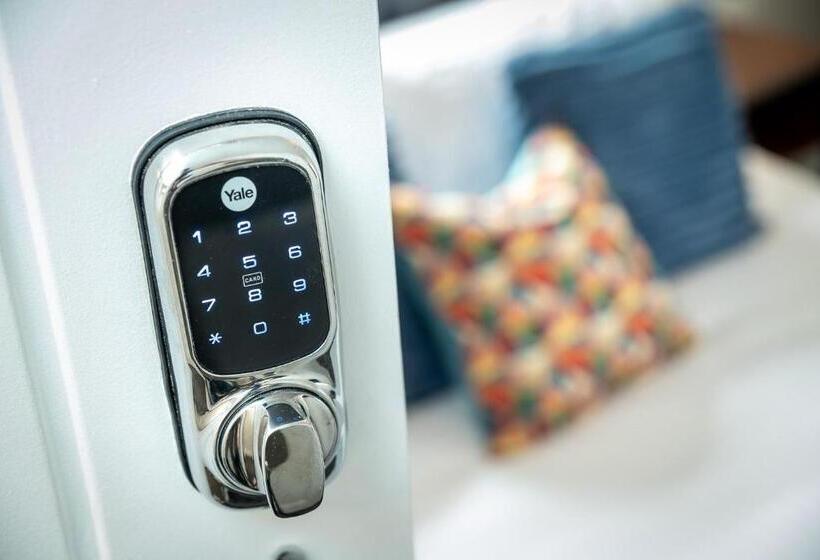 ペンション Kings Arms Suites Deluxe Room En Suite Self Check In