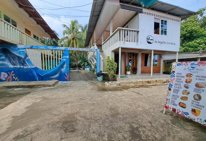 펜션 La Regatta De Lucrecia