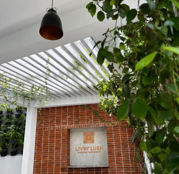 بنسيون Livin Lush Luxury Retreat
