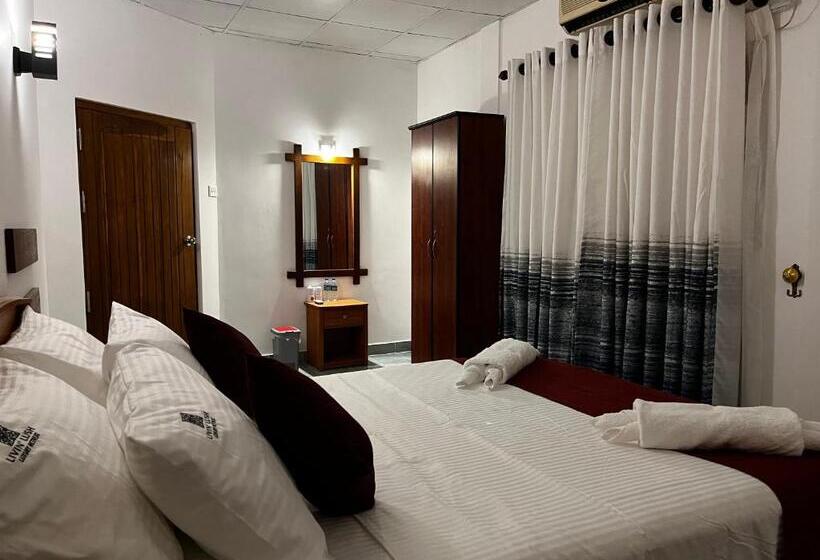 بنسيون Livin Lush Luxury Retreat