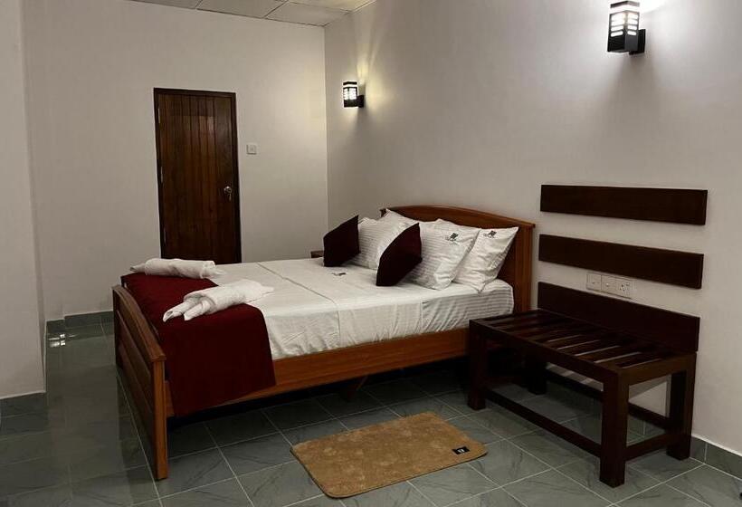 بنسيون Livin Lush Luxury Retreat