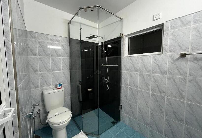 بنسيون Livin Lush Luxury Retreat