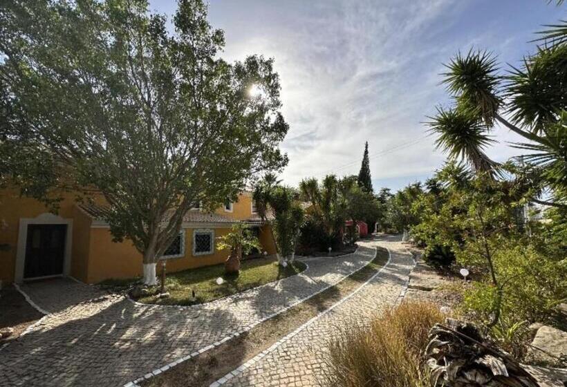 Пансион Nuriah Boutique House