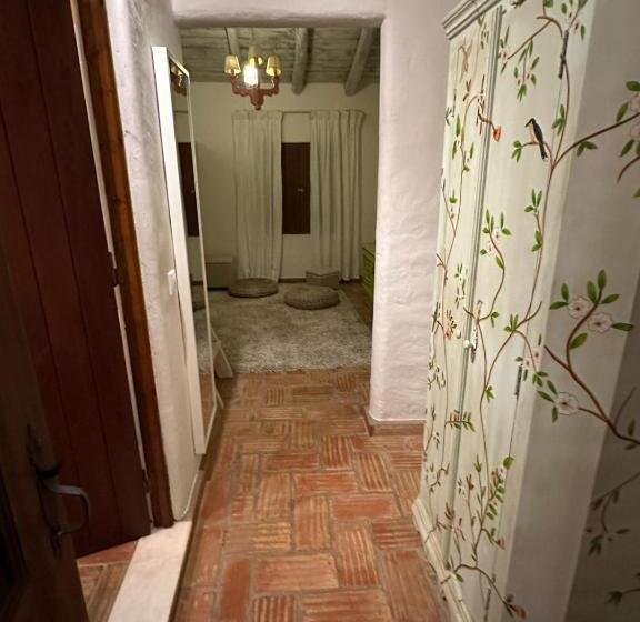 Пансион Nuriah Boutique House