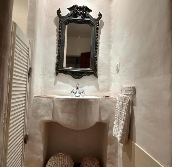 Пансион Nuriah Boutique House