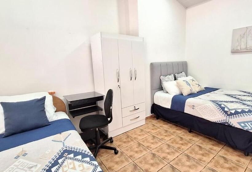 بنسيون Oceanic Playa Matapalo