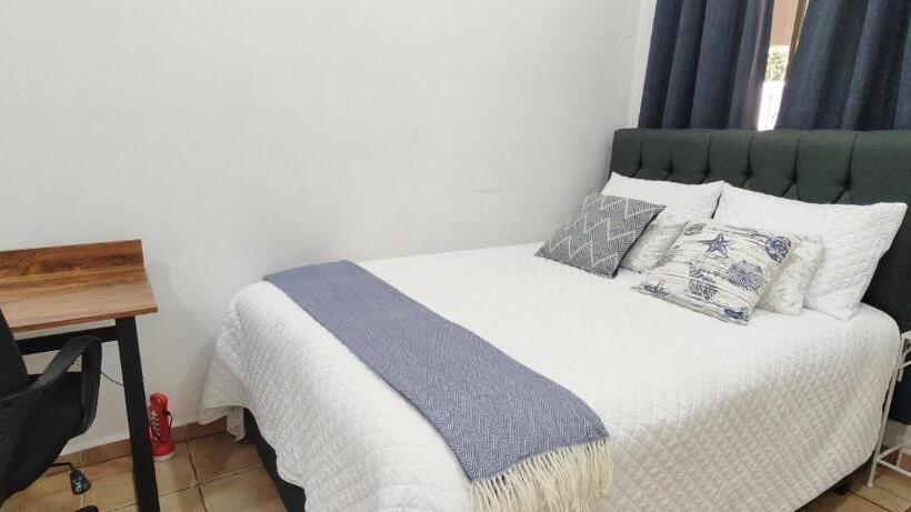 بنسيون Oceanic Playa Matapalo