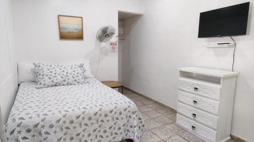 بنسيون Oceanic Playa Matapalo