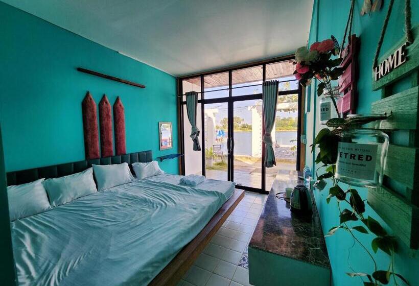 Пансион Port Ville Resort