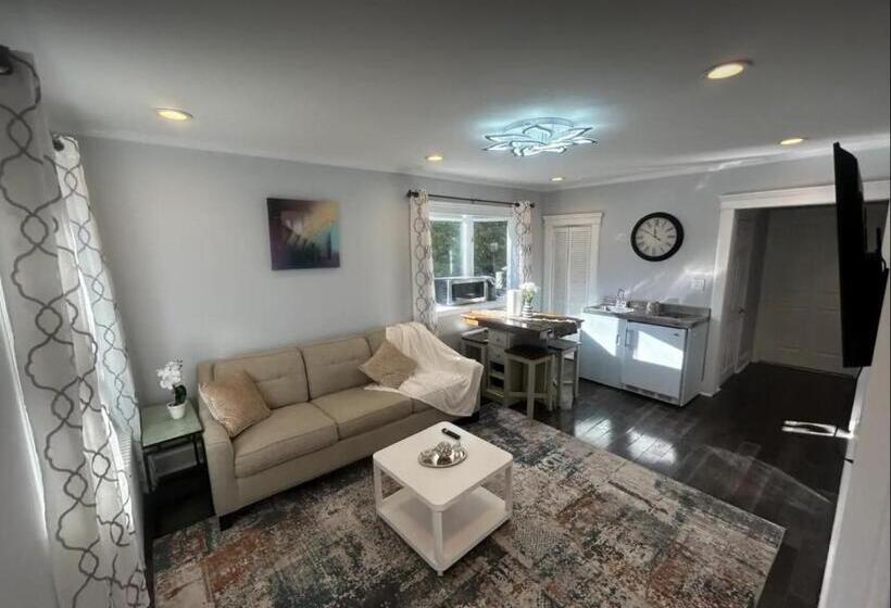 פנסיון Private Suite In Huntington Station