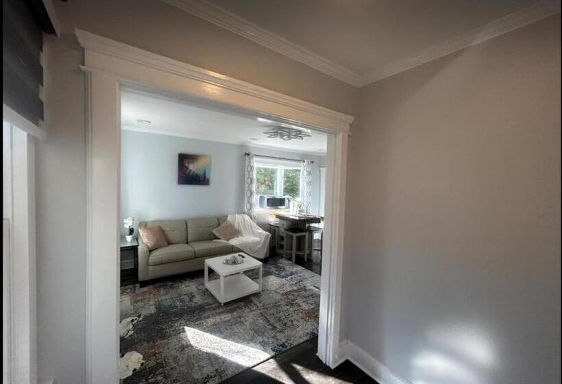 פנסיון Private Suite In Huntington Station